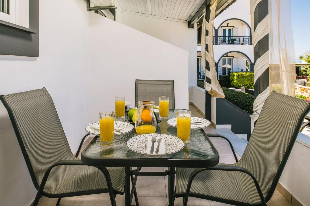 Villa Corali Apartments Sea Breath & Pool Amoudi Ngoại thất bức ảnh